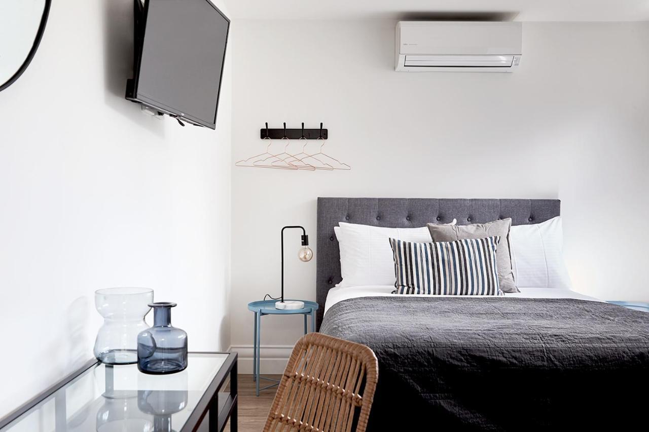 Richmond Studios By Short & Long Stays เมลเบิร์น ภายนอก รูปภาพ