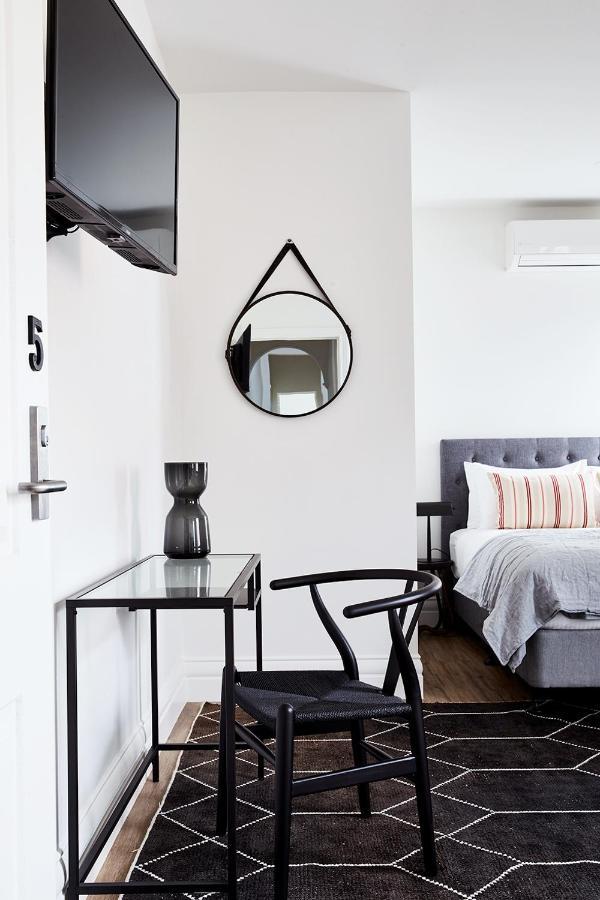 Richmond Studios By Short & Long Stays เมลเบิร์น ภายนอก รูปภาพ